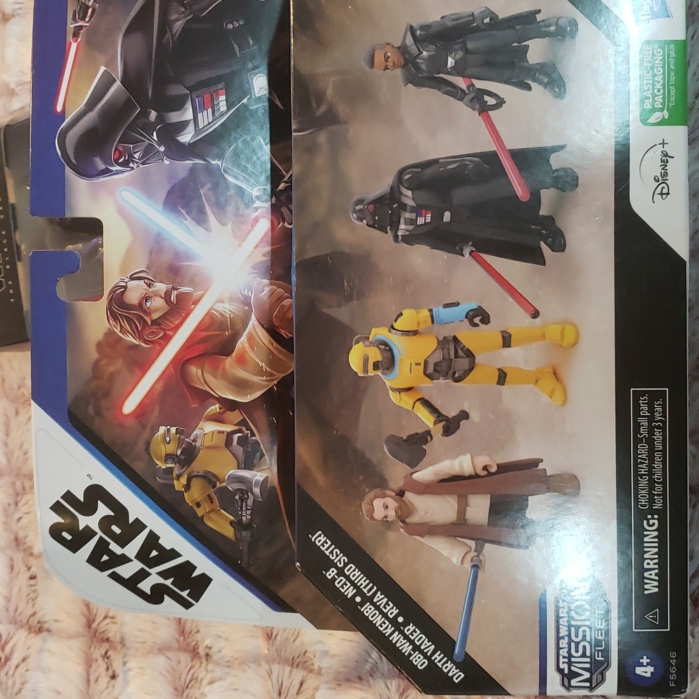 2 items Star wars mission fleet & Darth Vader - Picture 4 of 4
